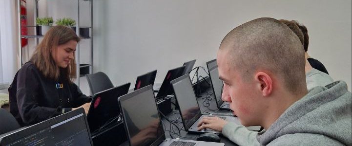 Курс “Web development” для дорослої аудиторії. Деталі.